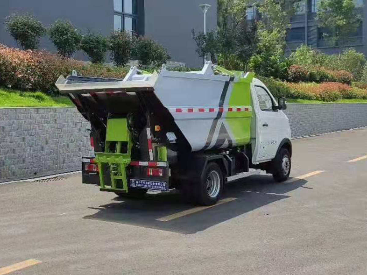 東風純電動自裝卸垃圾車